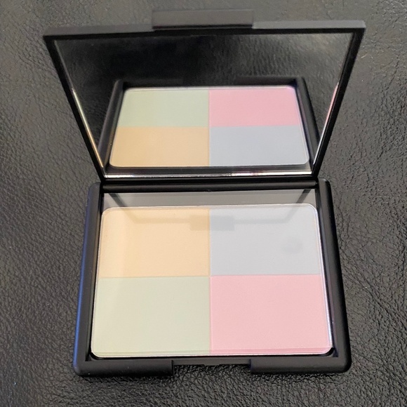 LOT of 2 E.L.F. Tone correcting Powder cool **NEW IN BOX** - Picture 3 of 4